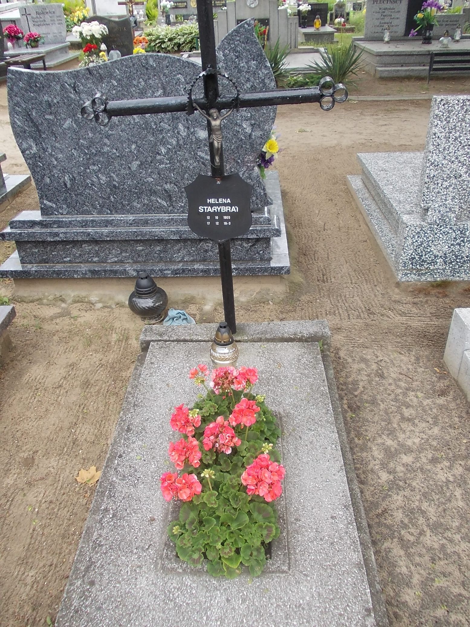 Grób Helena Starybrat