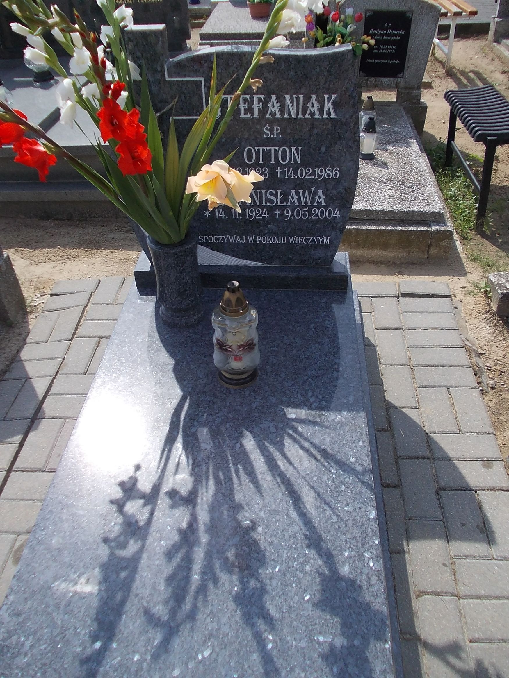 Grób Otton Stefaniak