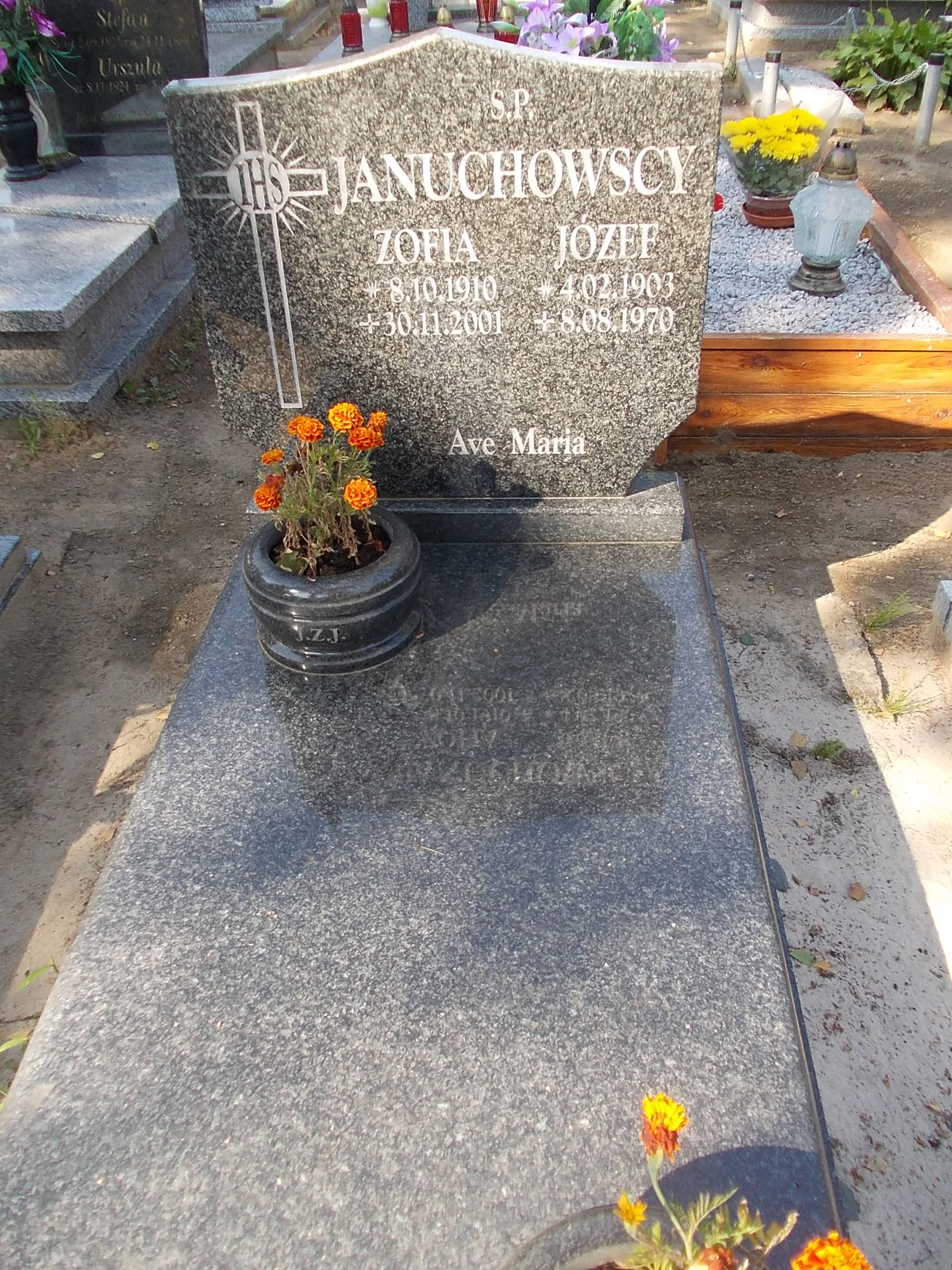 Grób Józef Januchowski